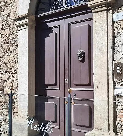 Palazzo Restifa לינה וארוחת בוקר 4*