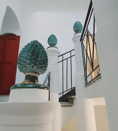 לינה וארוחת בוקר Palazzo Restifa מונטאלבאנו אליקונה