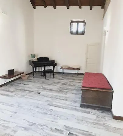 Palazzo Restifa 4* מונטאלבאנו אליקונה