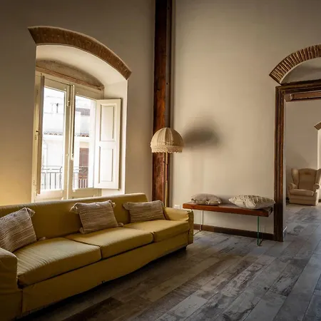 לינה וארוחת בוקר Palazzo Restifa