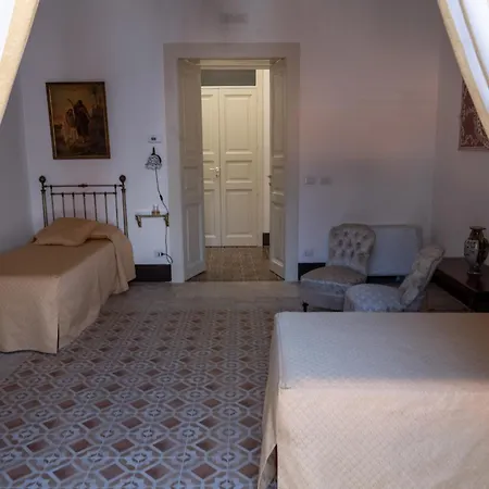 Palazzo Restifa לינה וארוחת בוקר