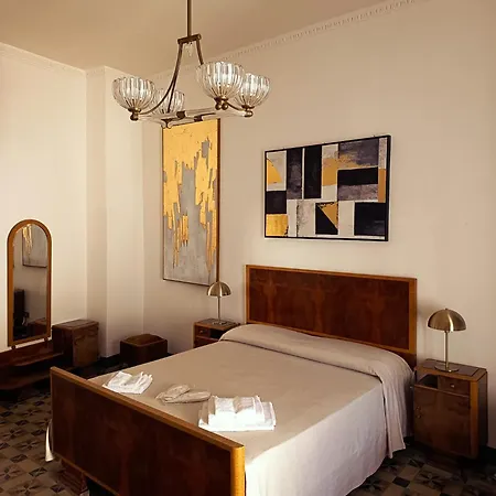 Bed & Breakfast Palazzo Restifa 4*