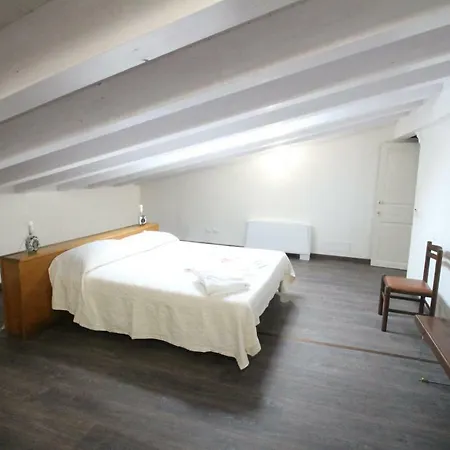 לינה וארוחת בוקר Palazzo Restifa 4*