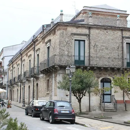 Palazzo Restifa * Montalbano Elicona