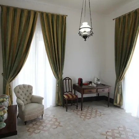 לינה וארוחת בוקר Palazzo Restifa