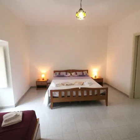 Bed & Breakfast Palazzo Restifa Montalbano Elicona